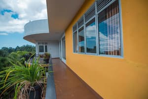 thumbnail: Exterior
