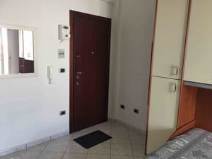 thumbnail: Interior entrance