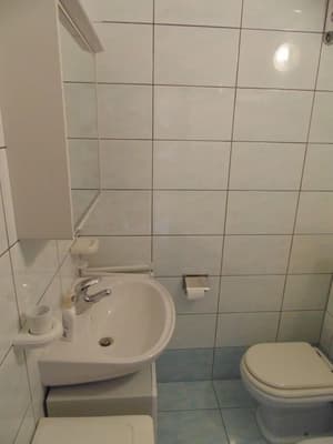 thumbnail: Bathroom sink