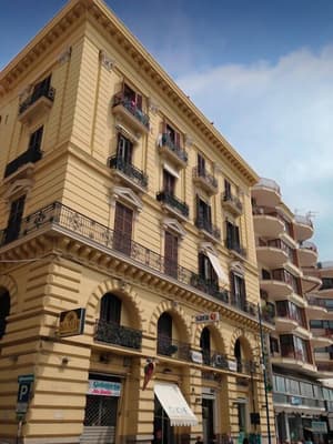 thumbnail: Exterior