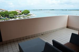 thumbnail: Terrace/patio