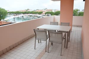 thumbnail: Terrace/patio