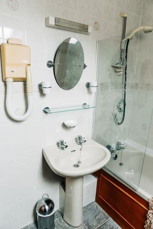 thumbnail: Bathroom