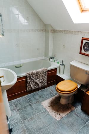 thumbnail: Bathroom