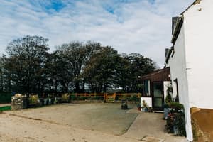 thumbnail: Exterior