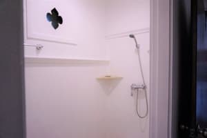 thumbnail: Bathroom shower