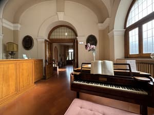 thumbnail: Reception