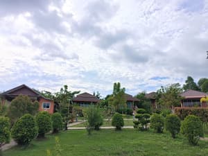 thumbnail: Front of property
