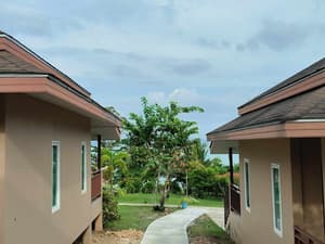 thumbnail: Property grounds