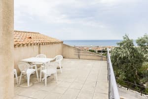 thumbnail: Terrace/patio