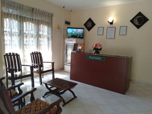 thumbnail: Lobby sitting area