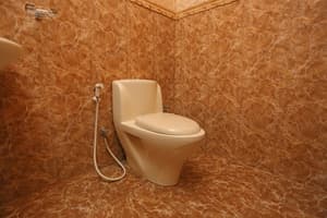 thumbnail: Bathroom amenities