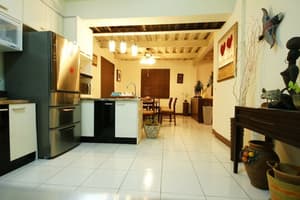 thumbnail: Interior detail