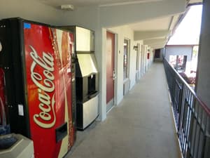 thumbnail: Vending machine