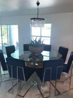 thumbnail: In-room dining
