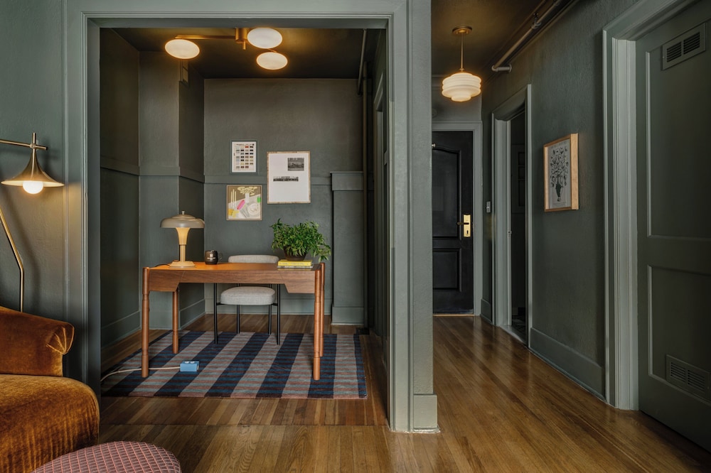 In-room business center