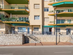 thumbnail: Exterior