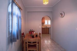 thumbnail: In-room dining