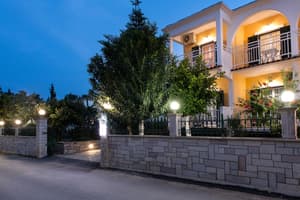thumbnail: Property entrance