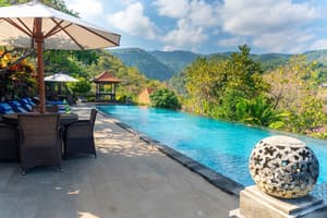 thumbnail: Infinity pool