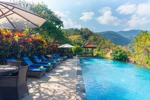 thumbnail: Outdoor pool