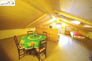 thumbnail: In-room dining