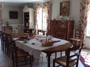 thumbnail: Breakfast area