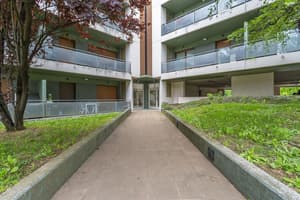 thumbnail: Front of property