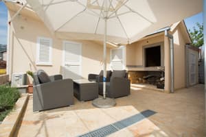 thumbnail: Terrace/patio