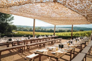 thumbnail: Outdoor dining