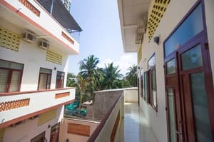 thumbnail: Exterior