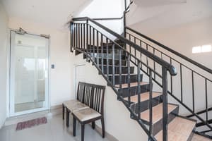 thumbnail: Staircase