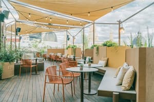 thumbnail: Outdoor dining