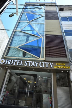 thumbnail: Front of property