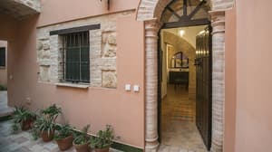 thumbnail: Interior entrance