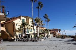 thumbnail: Exterior