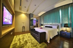 thumbnail: Room