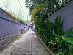 thumbnail: Property entrance