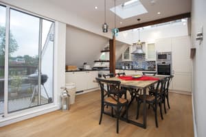 thumbnail: In-room dining