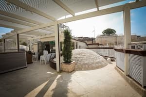 thumbnail: Terrace/patio