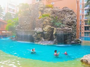 thumbnail: Pool