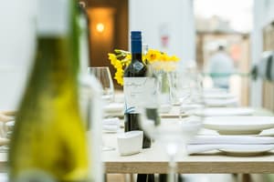 thumbnail: Restaurant
