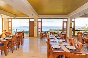 thumbnail: Restaurant