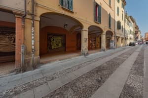 thumbnail: Exterior