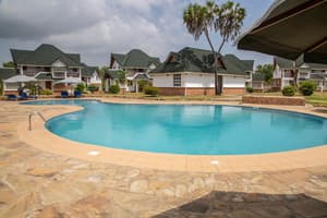 thumbnail: Pool