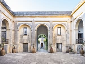 thumbnail: Courtyard