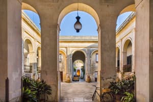thumbnail: Courtyard