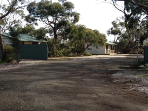 thumbnail: Property grounds