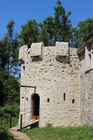 thumbnail: Exterior