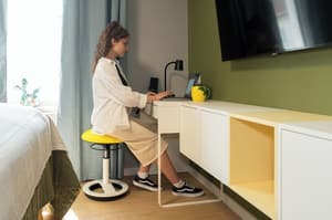 thumbnail: In-room business center